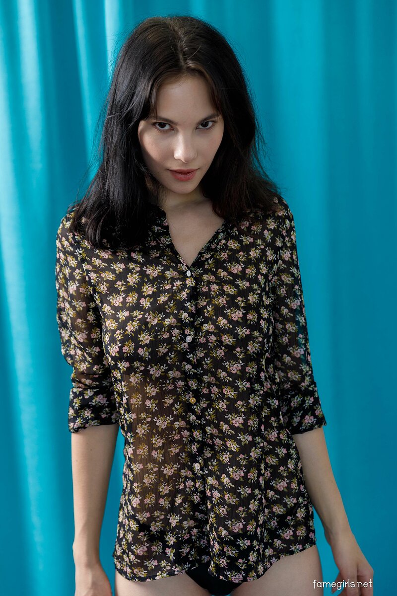 Лариса, 18 лет, 1 размер груди